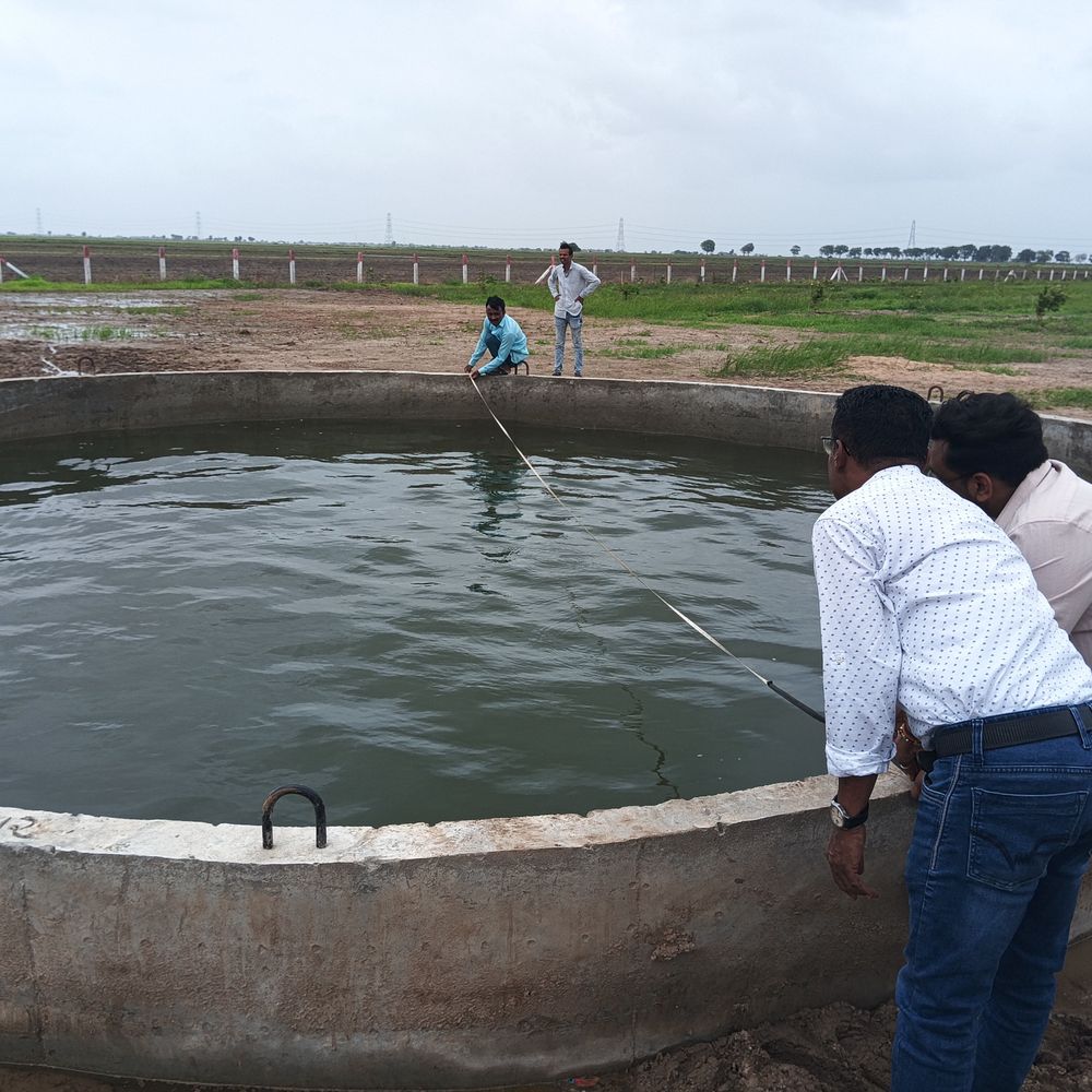 મોરબીના વીરપરડાના કૂવાનું પાણી હાલકડોલક થતું બંધ થયું:ભૂસ્તર વિભાગે પાણીના નમૂના લીધા, ભરતી-ઓટ કારણભૂત હોવાનું અનુમાન, ઉછાળા મારતું પાણી જોવા ગયેલા લોકો નિરાશ