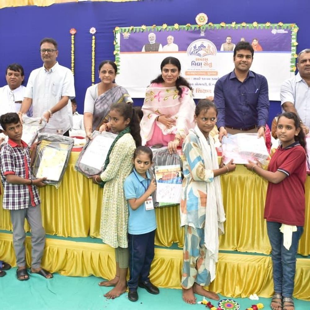 જામનગરમાં 2 દિવસમાં 501 બાળકને શાળામાં પુનઃપ્રવેશ:શિક્ષણ રાજ્યમંત્રીની અધ્યક્ષતામાં 'સમરસ વિદ્યાસેતુ' કાર્યક્રમ યોજાયો