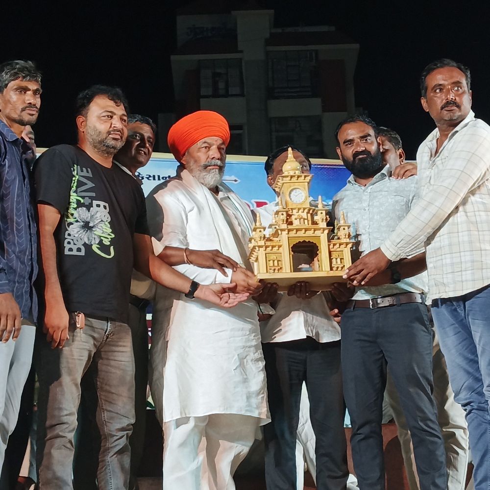 રાકેશ ટીકેતની ચેતવણી: ખેડૂતો પર લાઠીચાર્જ થશે તો...:ગુજરાતના પડઘા પંજાબ, હરિયાણા, યુપીમાં પડશે, આ સરકાર ટ્રેક્ટરથી ડરે છે