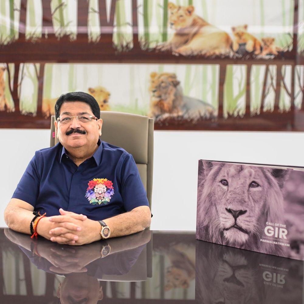 "જય-વીરુની જોડીને ન બચાવી શકવાનો વસવસો આજીવન રહેશે":પરિમલ નથવાણીએ શેર કરી 4 દાયકા જૂની અણમોલ યાદો, સરકારને કરી ખાસ અપીલ