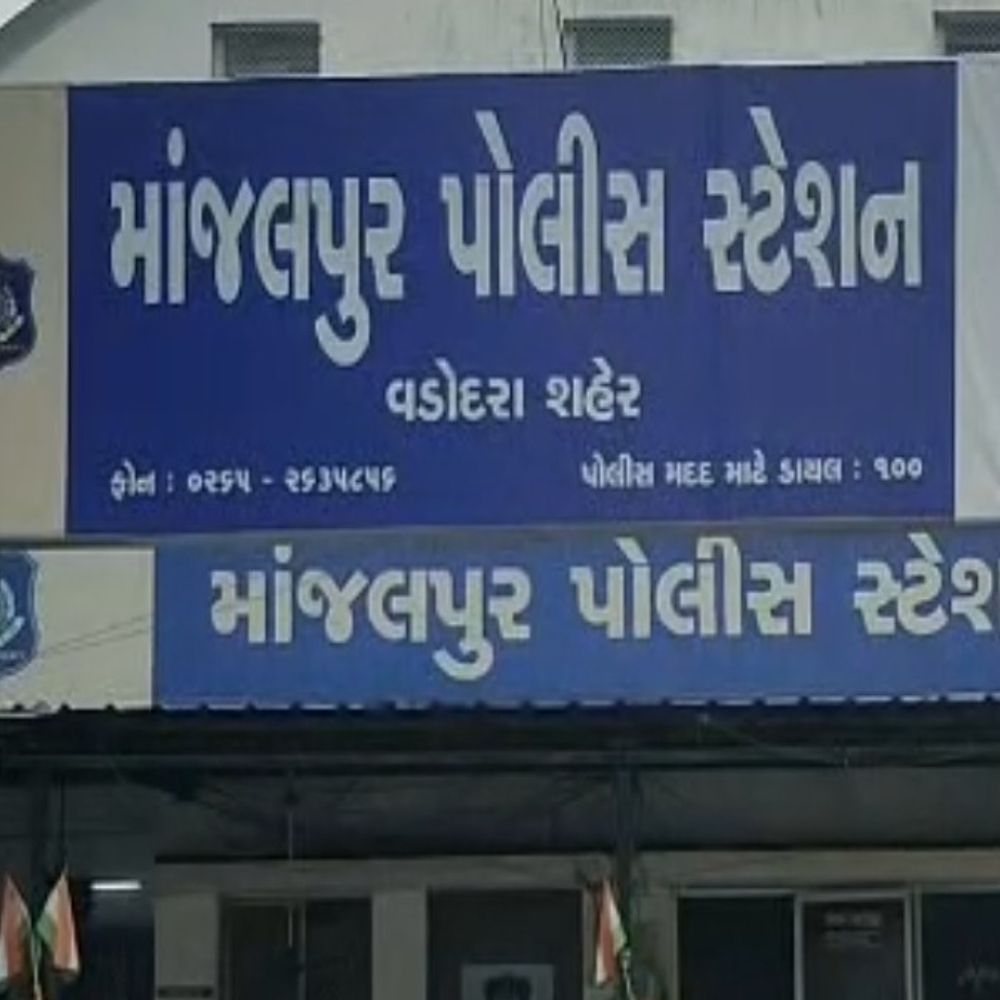 મકાન અને પુત્રીના લગ્નની લાલચ આપી આધેડ સાથે છેતરપિંડી:ક્રિપ્ટોમાં રોકાણના નામે રૂ.11.71 લાખ પડાવ્યા બાદ મુંબઈ હાઈકોર્ટમાં કેસ કરવાની ધમકી