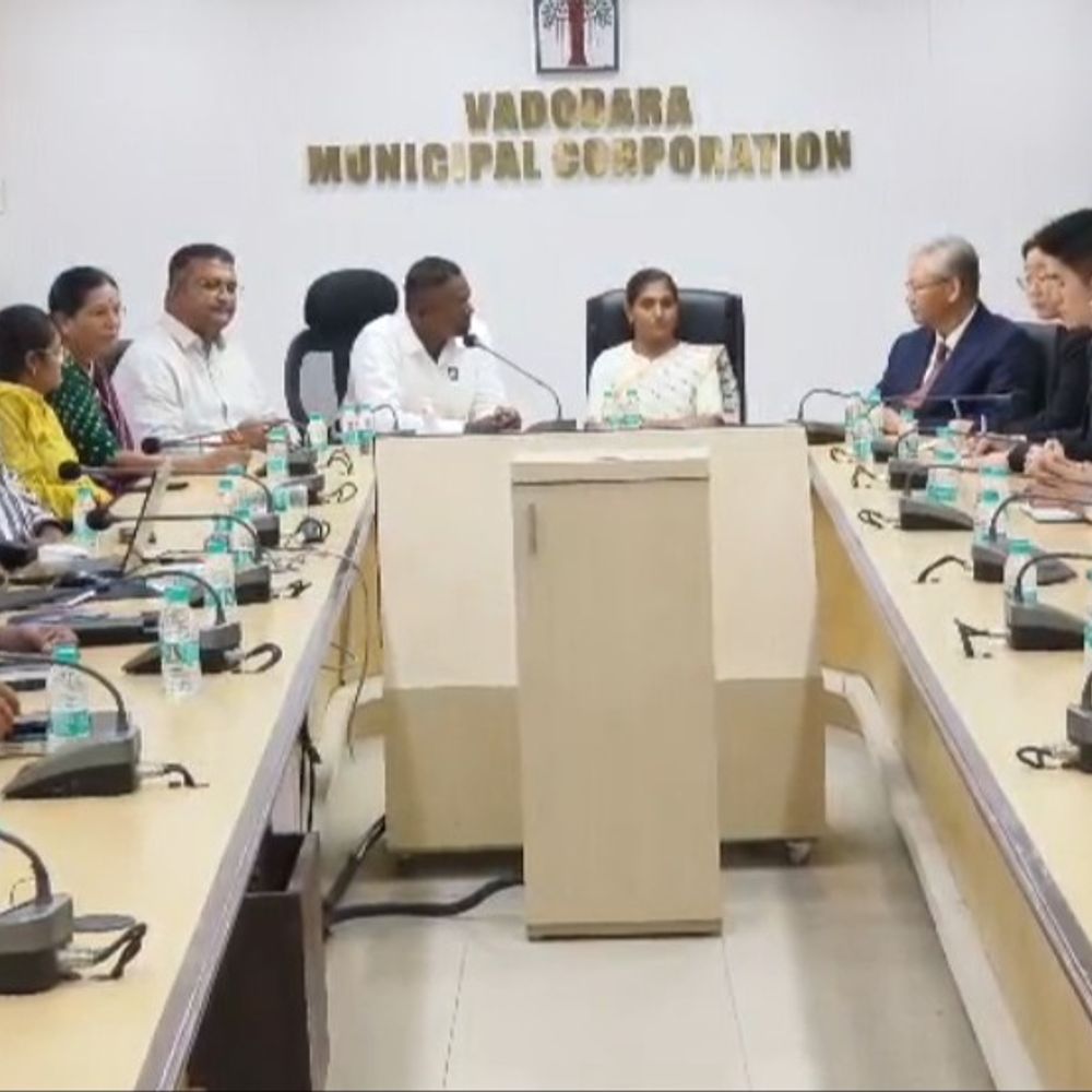વેપાર ક્ષેત્રે આદાન પ્રદાન વધશે:ચીનના ભારતમાં નિયુક્ત એમ્બેસેડર ઝુ ફેઇહોંગની વડોદરા કોર્પોરેશનની મુલાકાત લીધી, વિવિધ ક્ષેત્રમાં પરસ્પર સહયોગ અંગે ચર્ચા