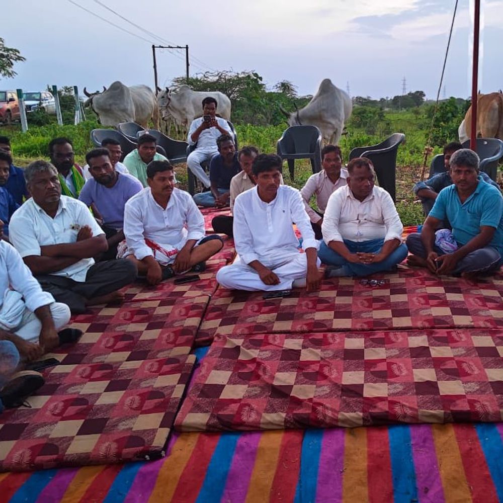 સાગબારામાં જંગલ જમીનના હક્ક માટે ખેડૂતોના ધરણાનો ત્રીજો દિવસ:300થી વધુ આદિવાસી ખેડૂતો આંદોલનમાં જોડાયા, સાંસદ મનસુખ વસાવાની મુખ્યમંત્રી સાથે મુલાકાત