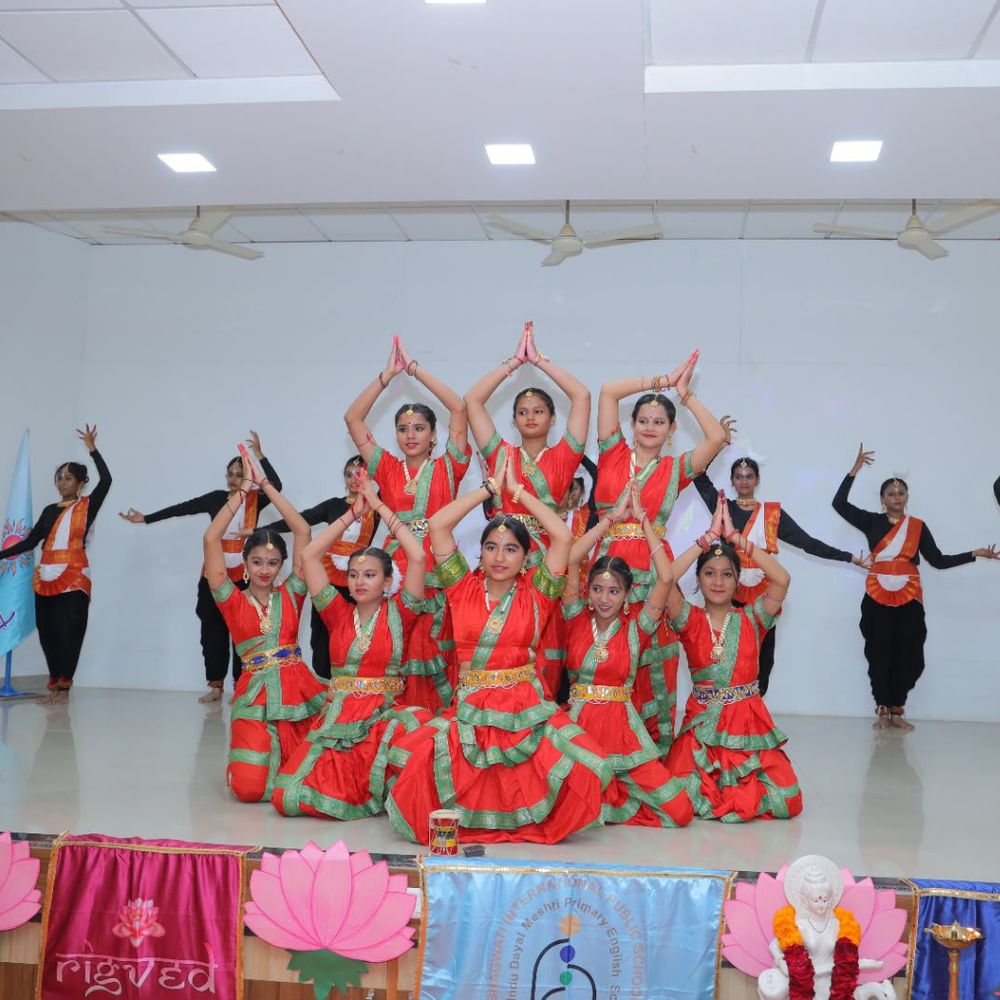ભગવતી સ્કૂલમાં 'દીક્ષા' અને વાલી અભિમુખીકરણ કાર્યક્રમ:વિદ્યાર્થીઓના સર્વાંગી વિકાસ અને નેતૃત્વ ઘડતર માટે આયોજન
