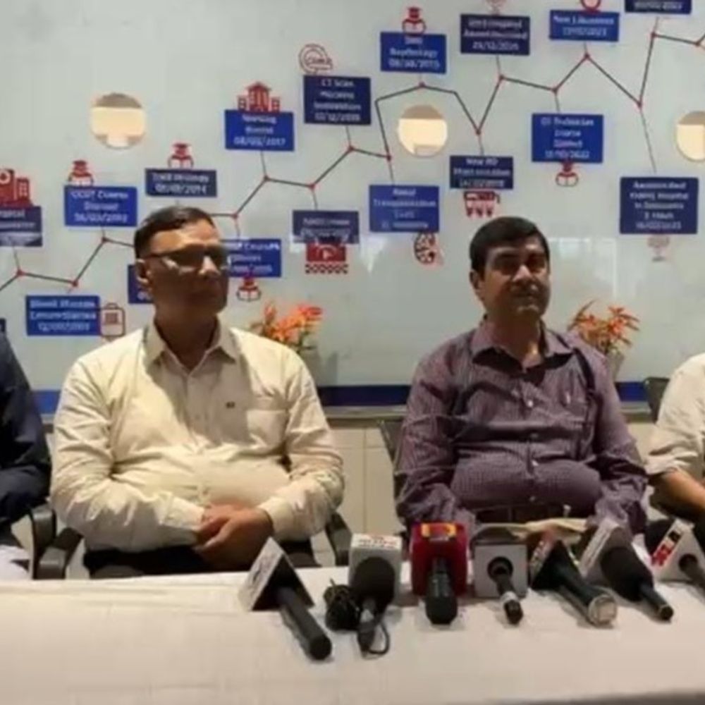 રોબોટિક ટેકનોલોજીથી સર્જરી થઈ સરળ અને સુરક્ષિત:રાજકોટ બી.ટી. સવાણી કિડની હોસ્પિટલમાં આધુનિક રોબોટથી 53થી વધુ જટિલ ઓપરેશન કરાયા, રૂ. 4.5 લાખની જટિલ સર્જરી માત્ર રૂ. 1 લાખ આસપાસ