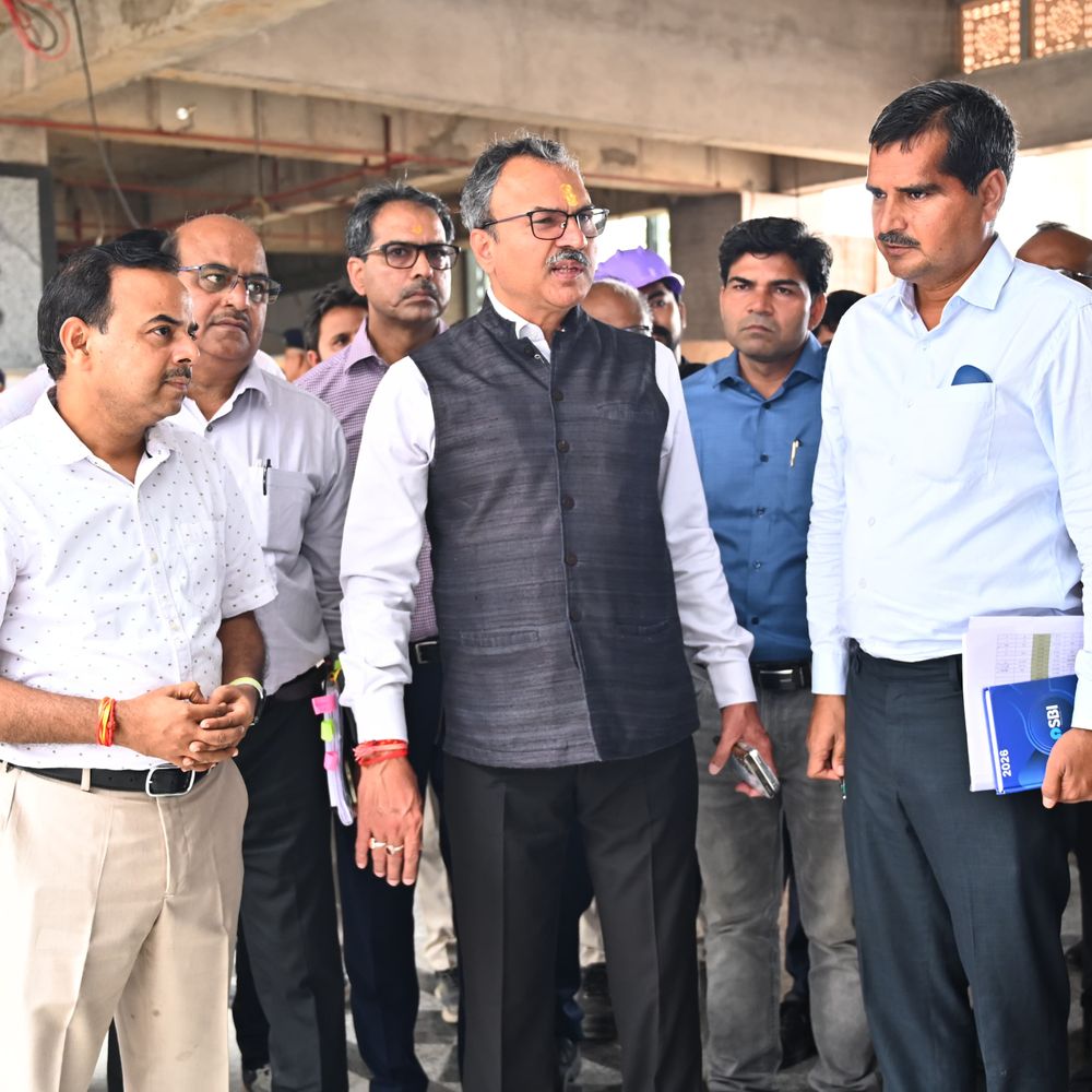 ભાસ્કર એક્સક્લુઝિવ:2025માં પૂરું કરવાનું સોમનાથ સ્ટેશનનું કામ ઓગસ્ટ 2026 સુધી અપૂર્ણ , જીએમએ અધિકારીઓને તતડાવ્યા