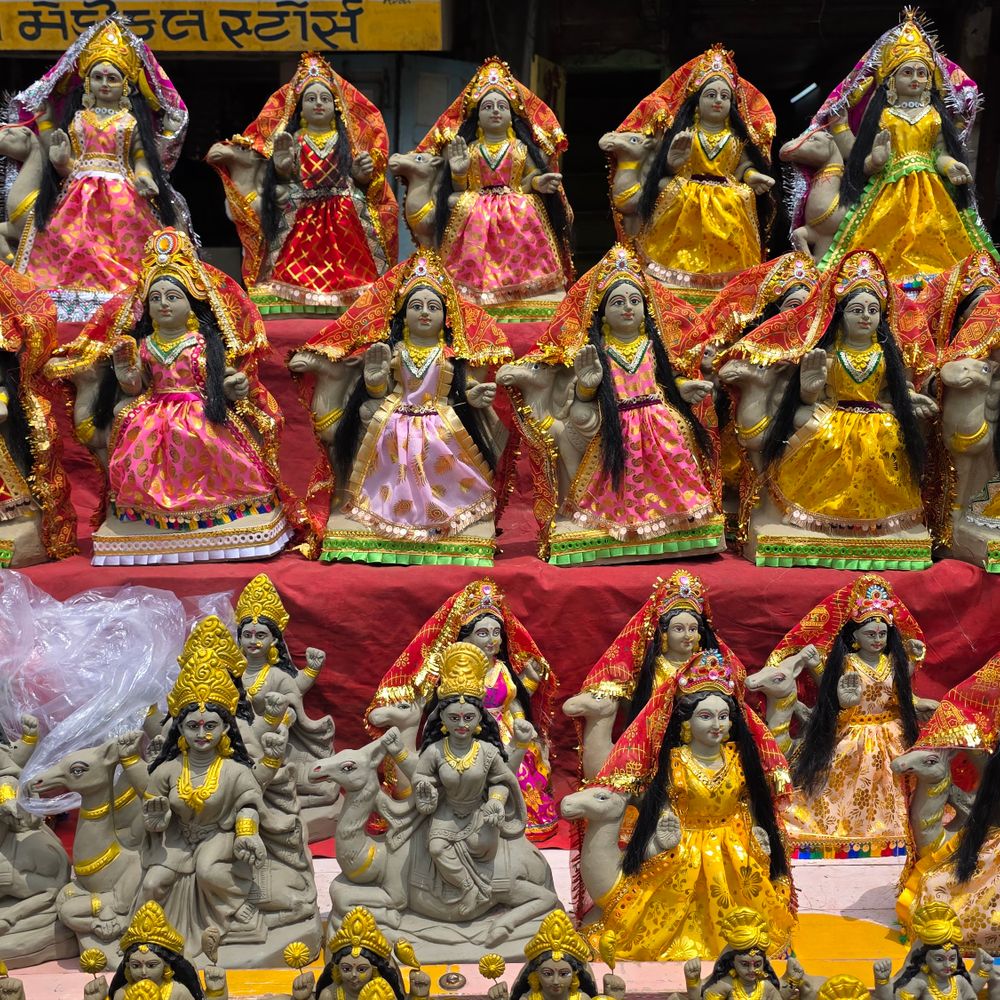 પાટણમાં દશામા વ્રત : મૂર્તિઓ ખરીદવા ભીડ:મહિલાઓ દ્વારા મૂર્તિ સ્થાપન, દસ દિવસ વ્રત અને જાગરણ