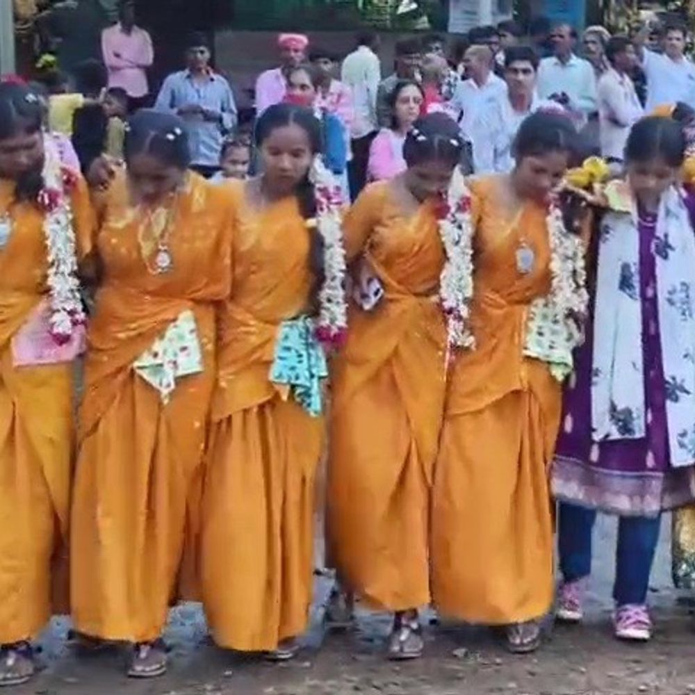 કુકરદા ગામે આદિવાસીઓએ દિવાસાનો તહેવાર ઉજવ્યો:પ્રકૃતિ પૂજન અને ગરબા સાથે રાતભર જામી રમઝટ