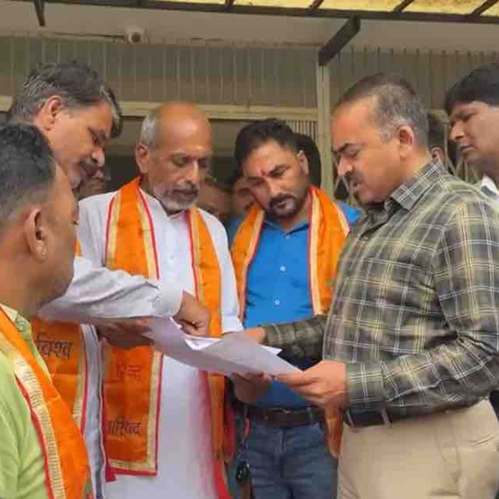 હિન્દુ સંગઠનોની માંગ: શ્રાવણ માસમાં કતલખાના બંધ રખાય:પાલનપુર નગરપાલિકાને આવેદનપત્ર અપાયું, કડક કાર્યવાહીની પણ માંગ