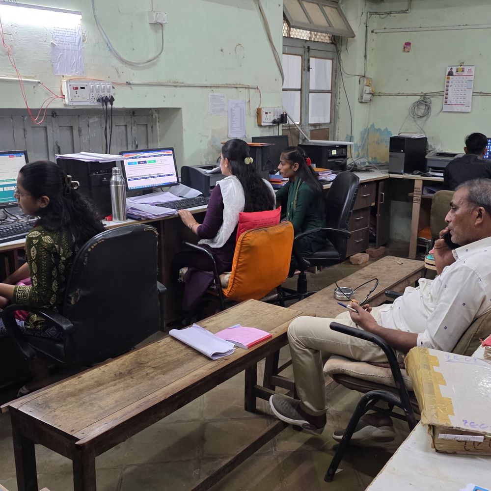 CRS પોર્ટલ પરથી વેરિફિકેશન વિકલ્પ હટાવ્યો:જન્મ-મરણના દાખલા અટકતાં અરજદારો મુશ્કેલીમાં, પાલિકાની રજૂઆત