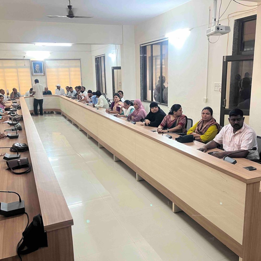 પાલનપુર પાલિકા બોર્ડમાં ડમ્પિંગ સાઈટના હિસાબ મુદ્દે હોબાળો:વિપક્ષ કોંગ્રેસ આક્રમક, અંકિતા ઠાકોરની ચીમકી- 10 દિવસમાં કચરોનો નિકાલ કરો નહીં તો ઉપવાસ પર ઉતરીશ