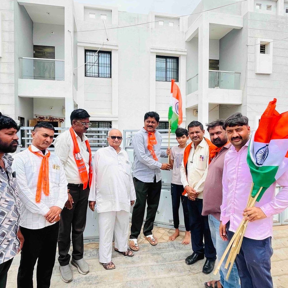 લાલપુરમાં ‘હર ઘર તિરંગા’ અભિયાનનો પ્રારંભ:નમો ભવન ખાતે તિરંગો લહેરાવાયો