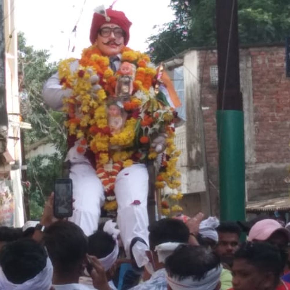 નવસારીના 125 વર્ષ જૂના ઢીંગલાબાપા