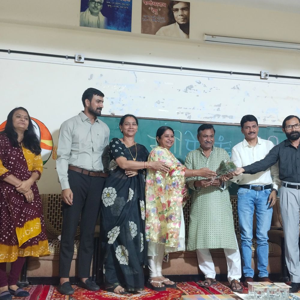 આણંદ કોલેજ હિન્દી વિભાગે વિદ્યાર્થીઓનું સ્વાગત કર્યું:પ્રેમચંદ જયંતિ પર સાહિત્યિક વ્યાખ્યાન પણ યોજાયું