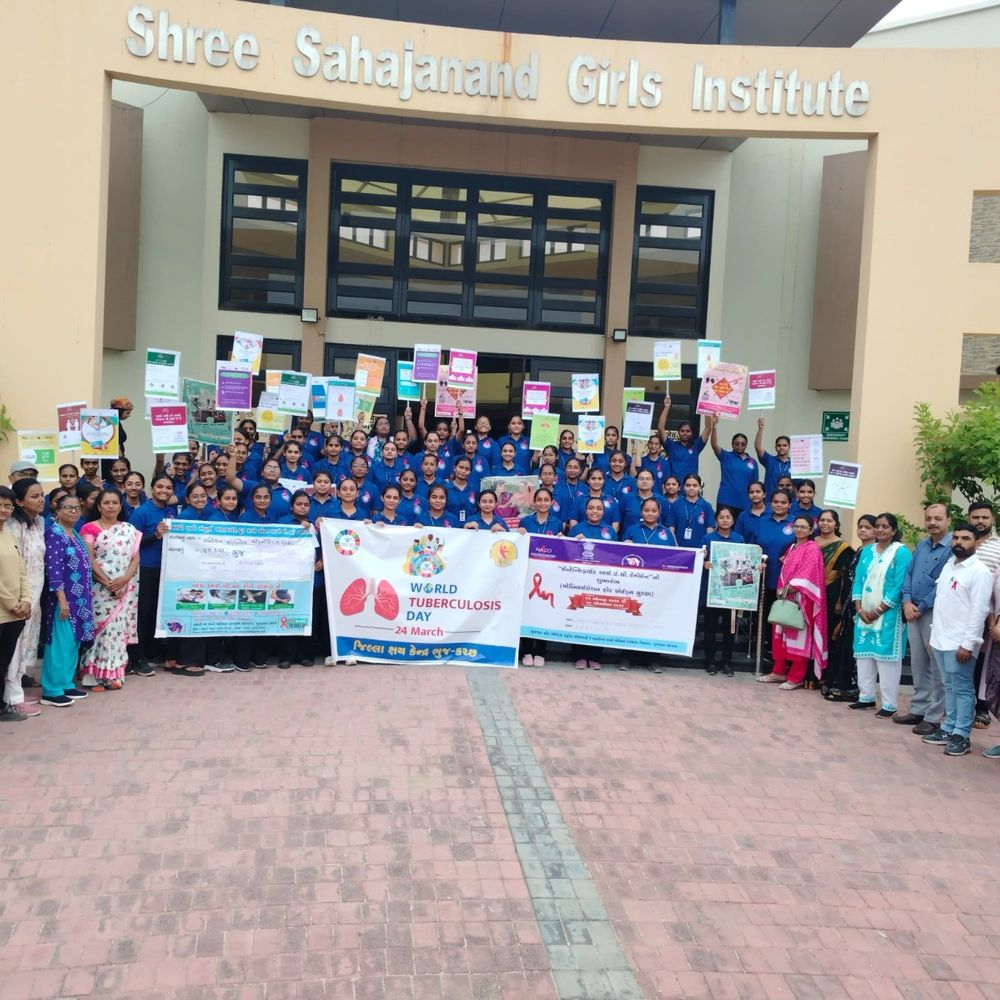 ભુજમાં HIV-ટીબી જાગૃતિ કાર્યક્રમ યોજાયો:સહજાનંદ ગર્લ્સ ઇન્સ્ટિટ્યૂટમાં IEC અભિયાન-3.0 નો પ્રારંભ