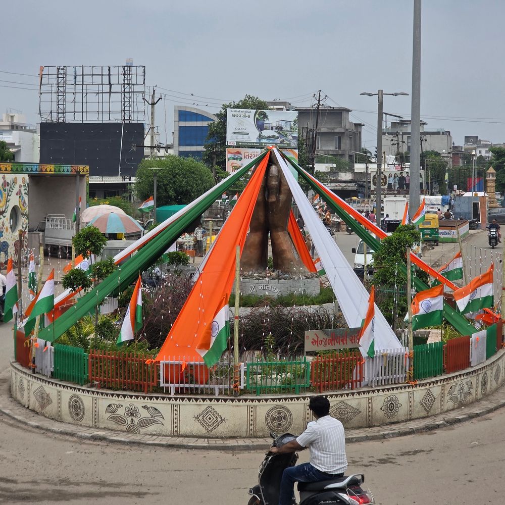 હિંમતનગરમાં તિરંગા યાત્રામાં પ્રભારી મંત્રી વાજા ઉપસ્થિત રહેશે:હર ઘર તિરંગા અભિયાન હેઠળ વિભાજન વિભીષિકા સ્મૃતિ દિવસની ઉજવણી