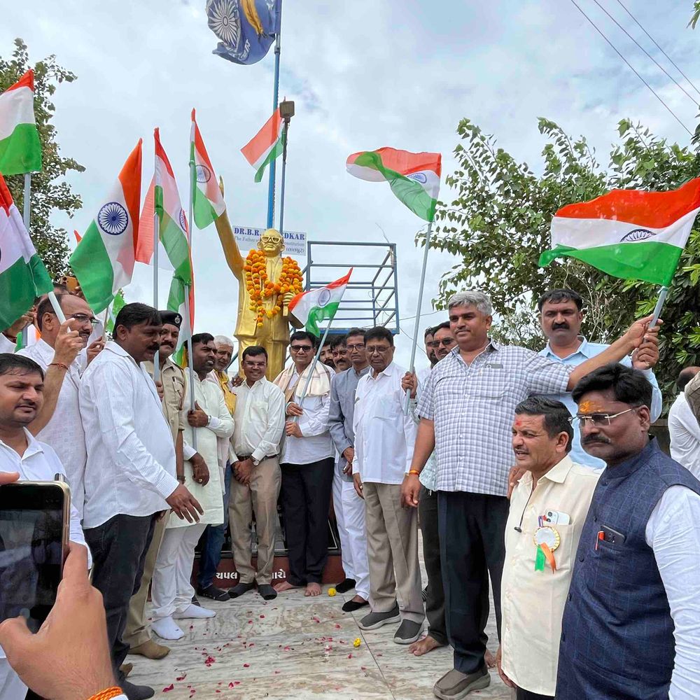 લાલપુરમાં 'હર ઘર તિરંગા' યાત્રા યોજાઈ:મોટી સંખ્યામાં નાગરિકો અને વિદ્યાર્થીઓ જોડાયા