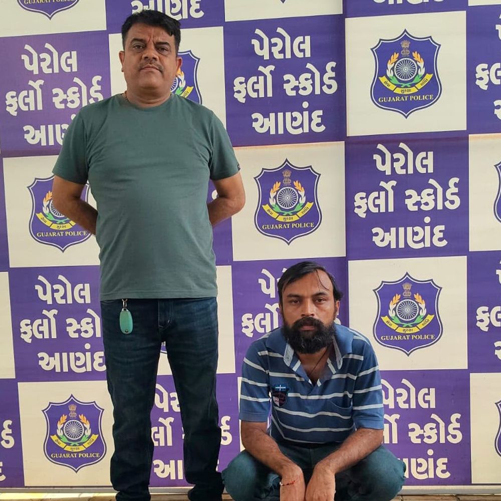 આણંદ પેરોલ ફર્લો સ્ક્વોડે બે વર્ષથી ફરાર આરોપીને પકડ્યો:જંબુસર ફેમિલી કોર્ટના કેસનો આરોપી રતનપુરથી ઝડપાયો
