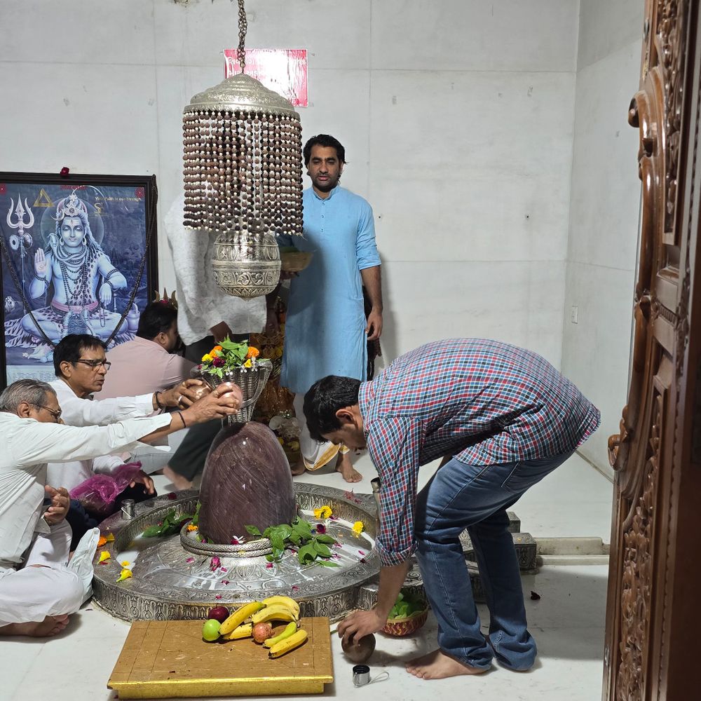 સોલા અષ્ટમંગલ મહાદેવ મંદિરે શ્રાવણ માસનો પ્રારંભ:વિશેષ પૂજા, મહાઆરતી સહિતના કાર્યક્રમોનું આયોજન