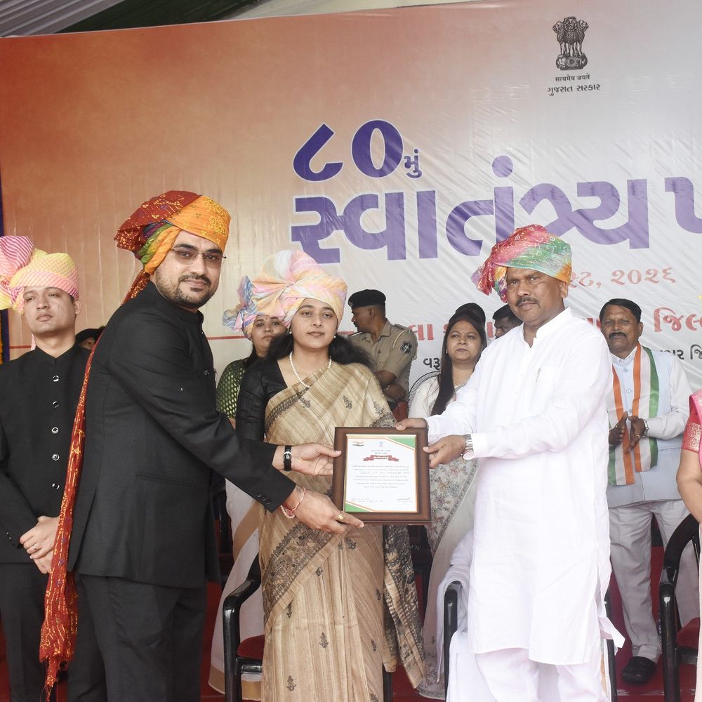 દાહોદમાં 80મો સ્વાતંત્ર્ય પર્વ ઉજવાયો:રાજ્યમંત્રી પી. સી. બરંડાએ ધ્વજવંદન કર્યું, શ્રેષ્ઠ કામગીરી કરનારા સન્માનિત