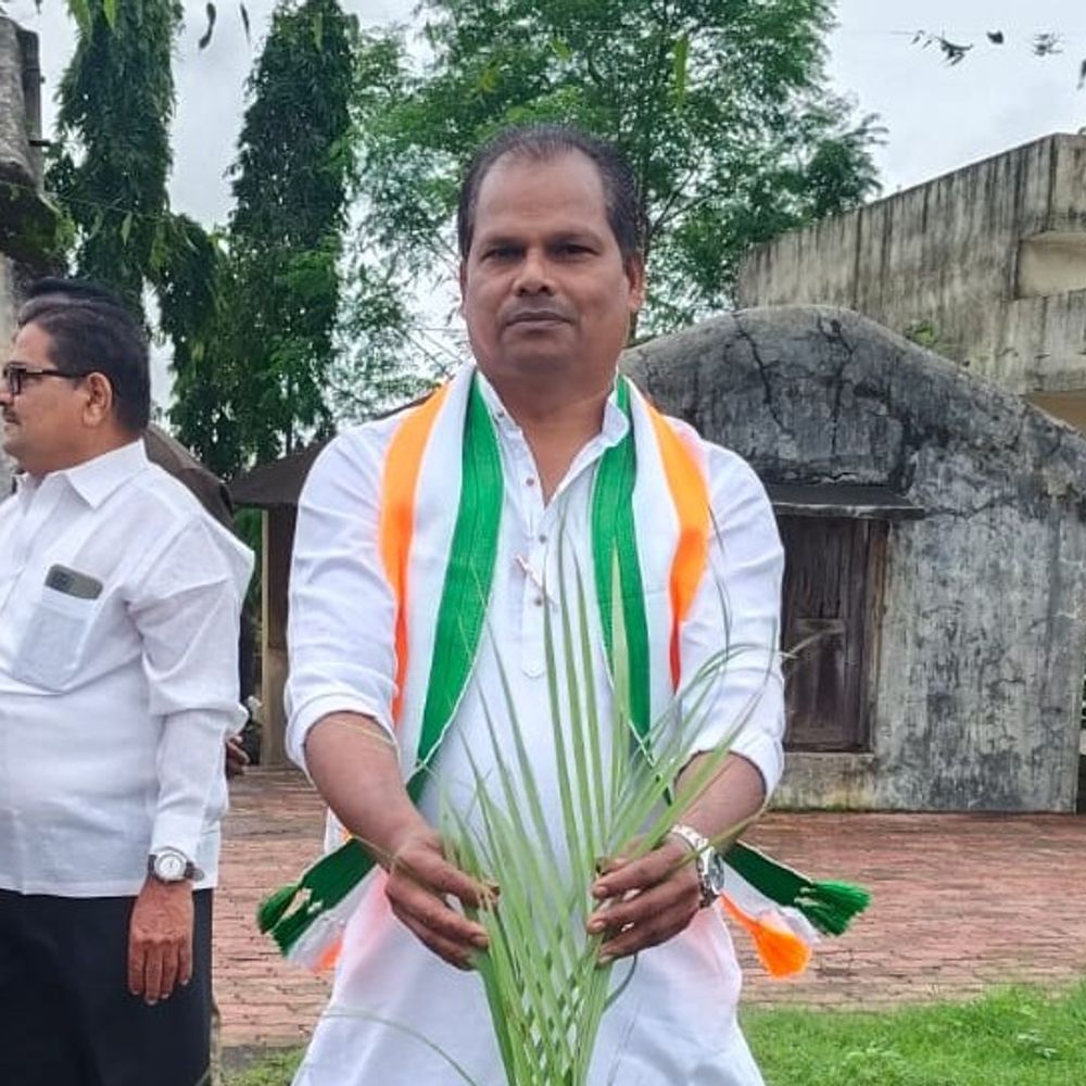 સોનગઢમાં 80મા સ્વાતંત્ર્ય દિવસની ઉજવણી:ધ્વજવંદન, વૃક્ષારોપણ અને 'લોમસ ટાવર'નું લોકાર્પણ કરાયું