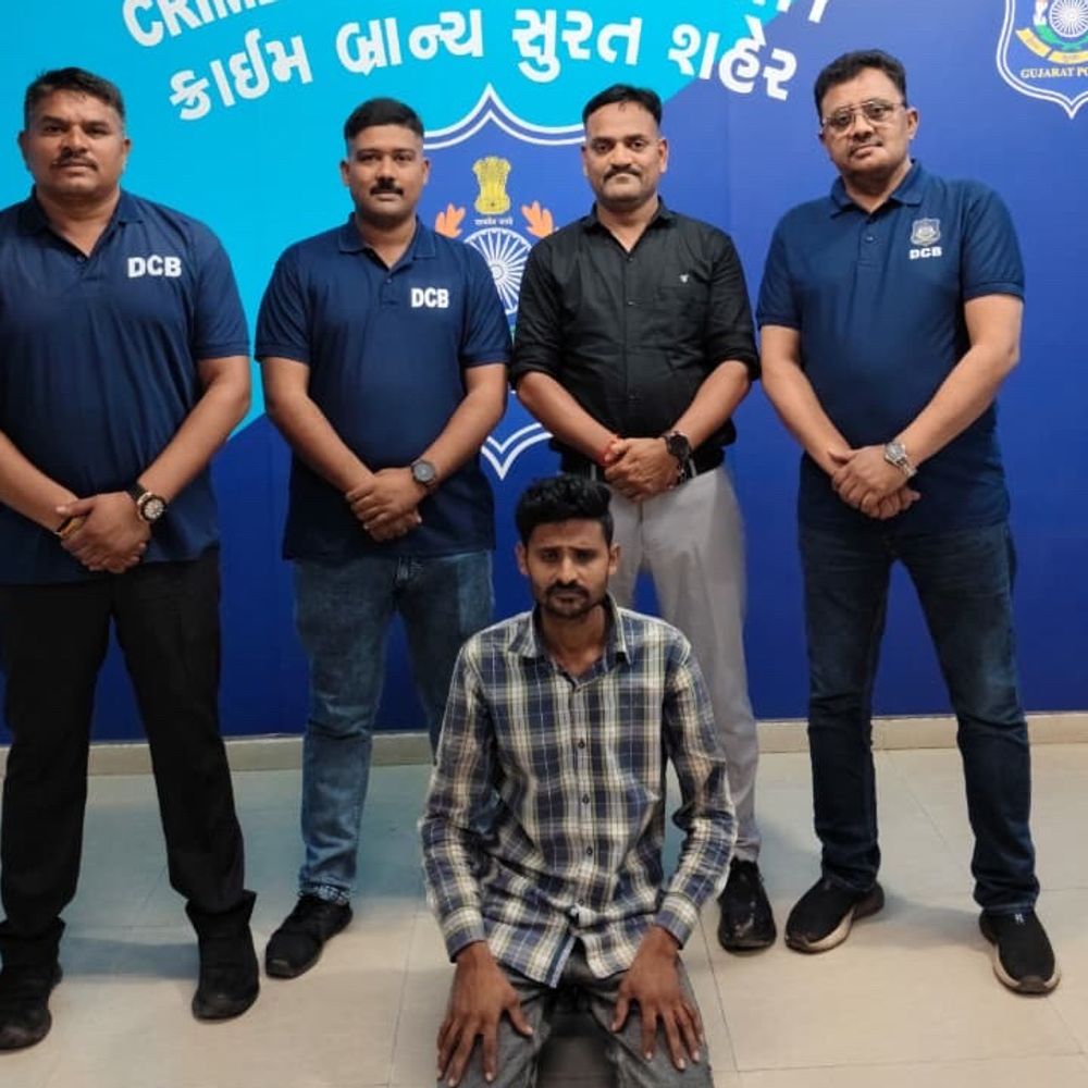 અડાજણ હત્યાના પ્રયાસ કેસમાં વોન્ટેડ શખ્સ પકડાયો:હૈદરાબાદ બાદ MPમાં છુપાયેલા ટાઇલ્સ ફિટિંગના કારીગરને પોલીસે દબોચ્યો