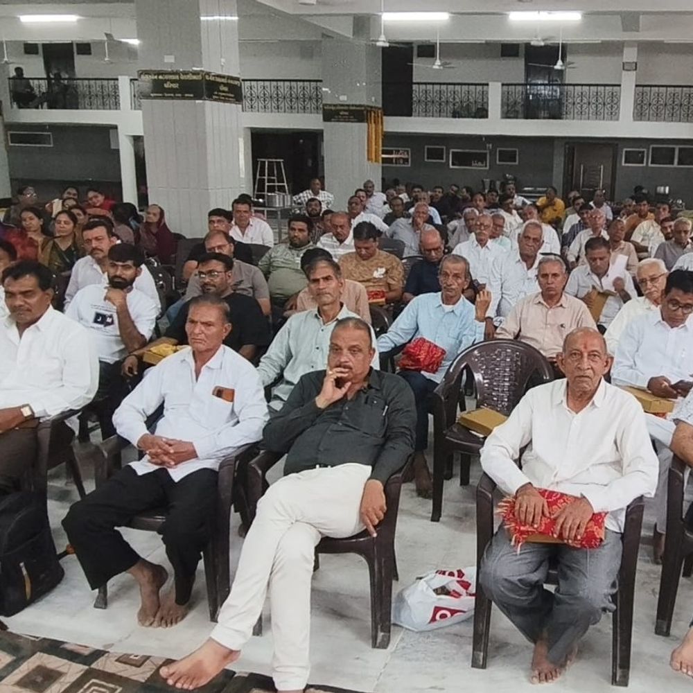 પાટણ ગોળ લોહાણા સમાજની સાધારણ સભા યોજાઈ:કુંવરબા હોલના પુનઃનિર્માણ માટે દાતાઓનું સન્માન કરાયું