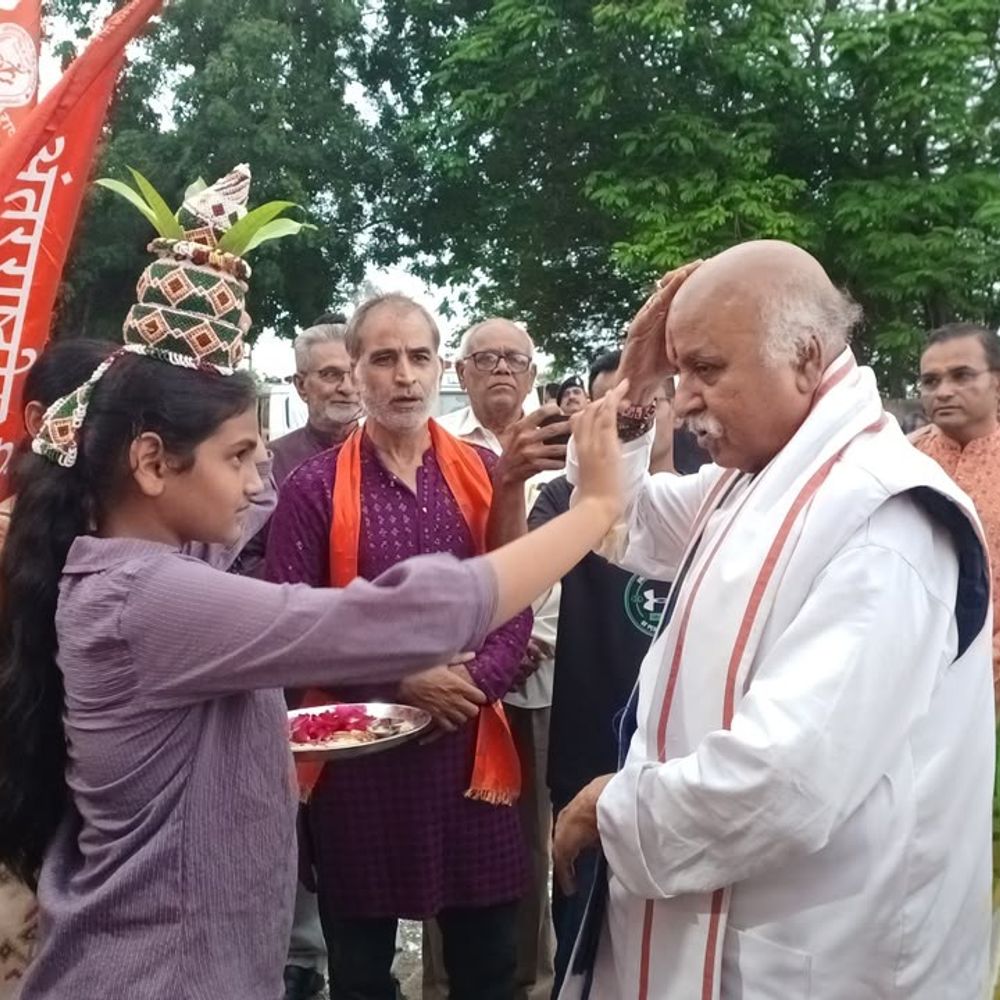 જામનગરમાં પ્રવીણ તોગડિયાની ઉપસ્થિતિમાં આંતરરાષ્ટ્રીય હિન્દુ પરિષદની સંગઠન બેઠક:25 લાખ ઘરો સુધી સંપર્ક અને દેશભરમાં એક લાખ હનુમાન ચાલીસા કેન્દ્રો શરૂ કરવાનો સંકલ્પ