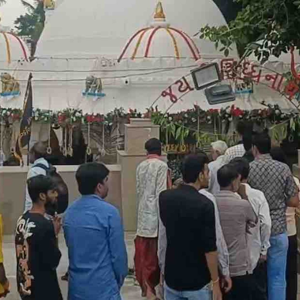 પ્રથમ શ્રાવણી સોમવાર અને નાગપાંચમનો પવિત્ર સંયોગ:સિદ્ધનાથ મહાદેવ સાથે નાગદેવતાના દર્શન-પૂજન