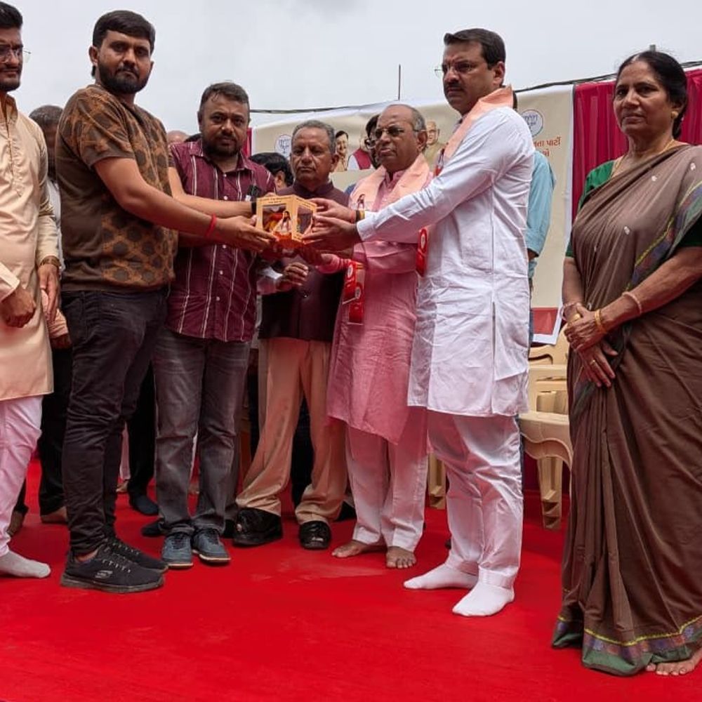 મોરબીમાં સંત રવિદાસજીના કળશનું આગમન:સમરસતા સંકલ્પ અભિયાન અંતર્ગત દરેક ગામ સુધી પહોંચશે પવિત્ર માટી