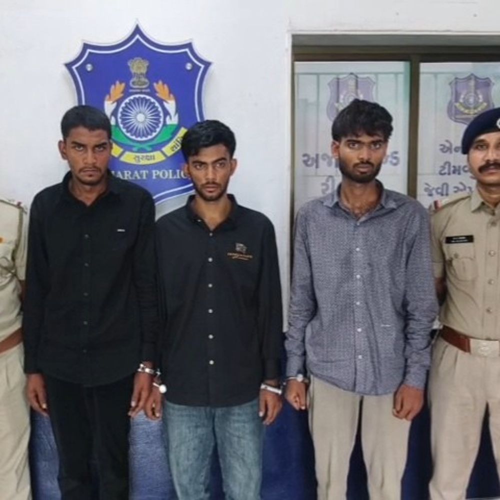 ગે-ડેટિંગ એપ મારફતે સંપર્ક કરી યુવક સાથે લૂંટ:અંધારામાં બોલાવી છરી બતાવી 14 હજાર પડાવ્યાં, ત્રણ પરપ્રાંતીય યુવકોની ધરપકડ