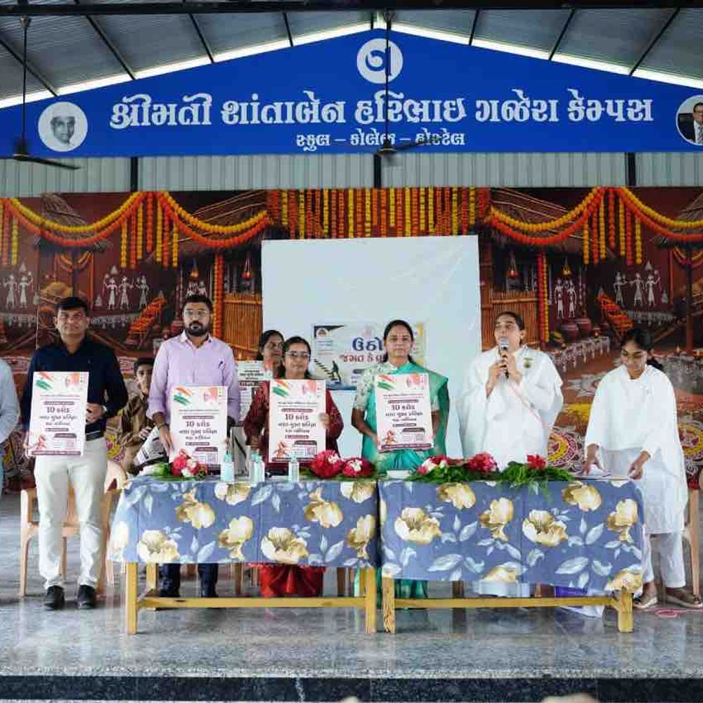 બાળ અધિકાર આયોગના ચેરમેનનો અમરેલી પ્રવાસ:વિવિધ સંસ્થાઓની મુલાકાત લઈ સુવિધાઓનું નિરીક્ષણ કર્યું ; બાળકો સાથે સંવાદ કરી કાયદાકીય સમજ આપી