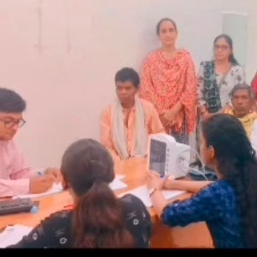 મધ્યપ્રદેશની ગુમ મહિલાનું પાટણમાં પરિવાર સાથે મિલન:સખી વનસ્ટોપ સેન્ટર અને 181 હેલ્પલાઇનની મદદથી 6 મહિને સુખદ મિલન