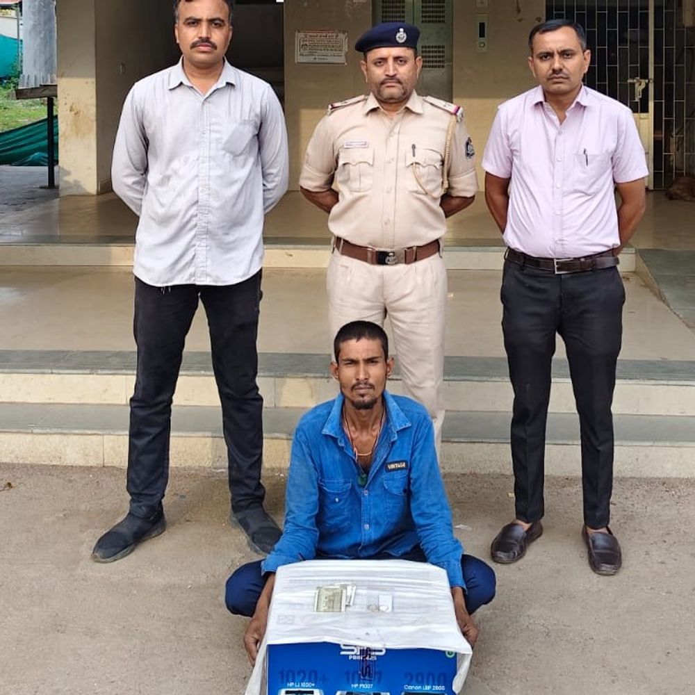 ઘરફોડ ચોર ઝડપાયો:બાપોદ પોલીસ મથકની હદમાં રોકડ અને સોનાના ઘરેણાની ચોરી કરી હતી, મુદ્દામાલ રિકવર