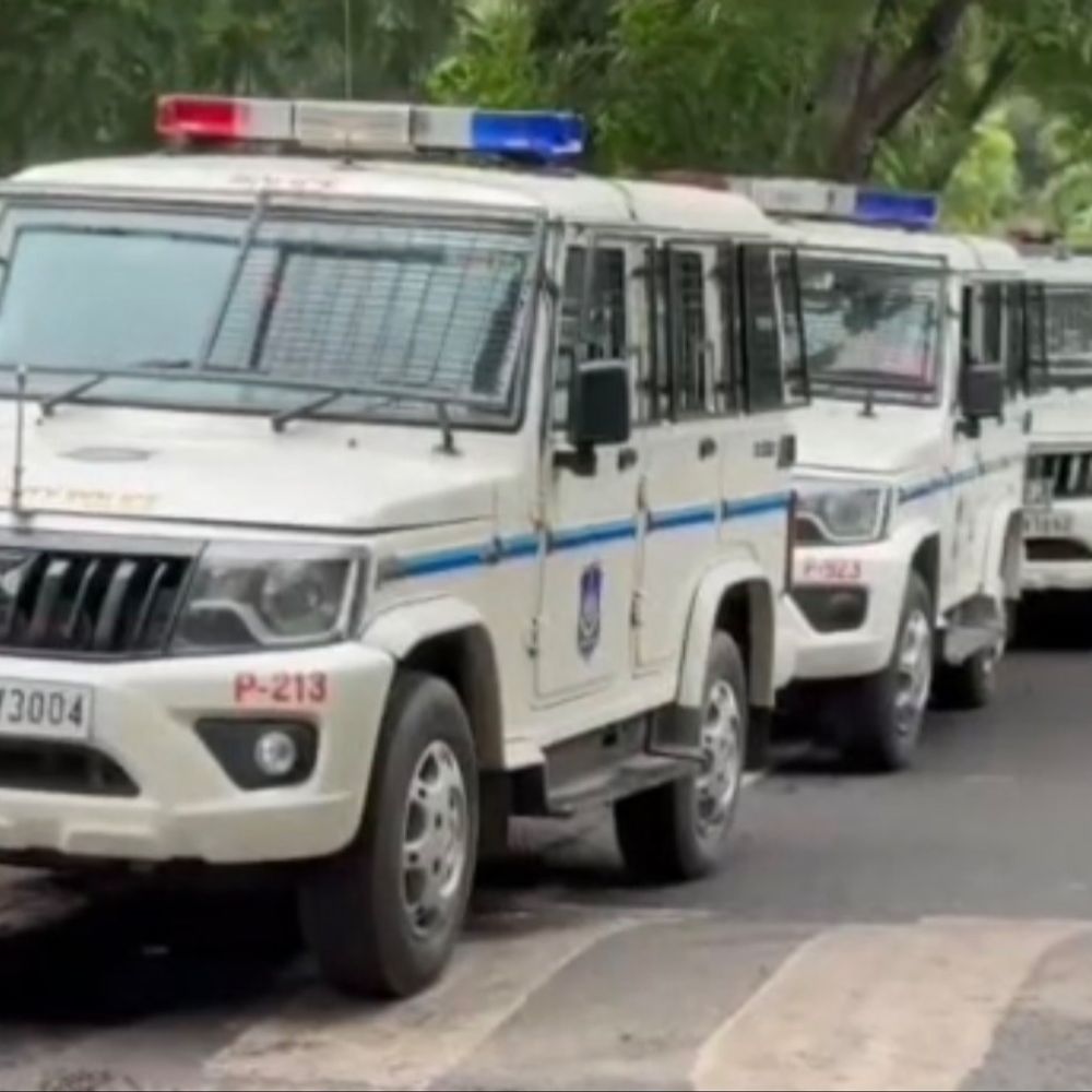 73 પ્લોટ પડાવી ચેક રિટર્ન કરાવ્યા:ડિંડોલીના ખેડૂત સાથે કરોડોની છેતરપિંડી કરનાર હિતેશ હનુમાન અને રાકેશ પરમાર સામે ફરિયાદ