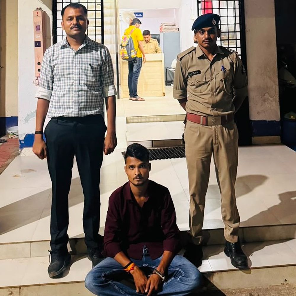 પિતા હોટલે પહોંચતા બંને રૂમમાંથી ઝડપાયા:વડોદરામાં એર હોસ્ટેસનો અભ્યાસ કરતી 17 વર્ષની સ્ટુડન્ટ સાથે રાજસ્થાનના યુવકનું દુષ્કર્મ, આરોપીની ધરપકડ