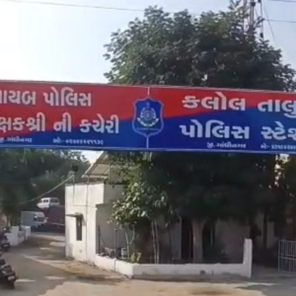 5 વર્ષની બાળકી પર કાર ફરી વળતા મોત:કલોલના સ્વામીનારાયણ મંદિર પાસેની ઘટના, હિંડોળા પ્રસંગની ખુશીમાં માતમ છવાયો