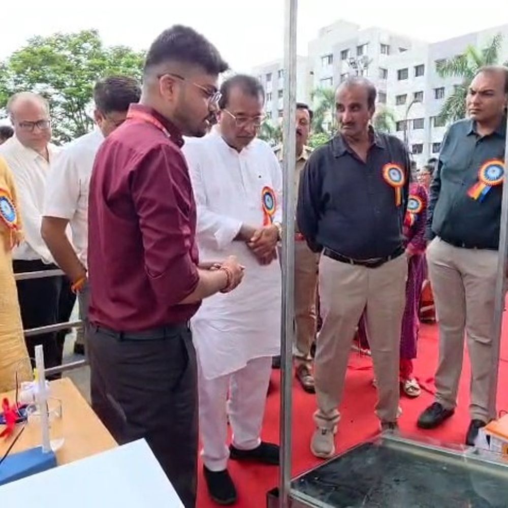 નવસારીમાં દરિયાના ખારા પાણીને પીવાલાયક બનાવતો દેશી પ્રોજેક્ટ:1900 TDS પાણીનું 98 TDSમાં રૂપાંતરણ; સ્ટેન્ડિંગ કમિટી ચેરમેનના જન્મદિવસે 'સી વોટર ટુ ડ્રિંકિંગ વોટર’ પ્રોજેક્ટ'ની ભેટ