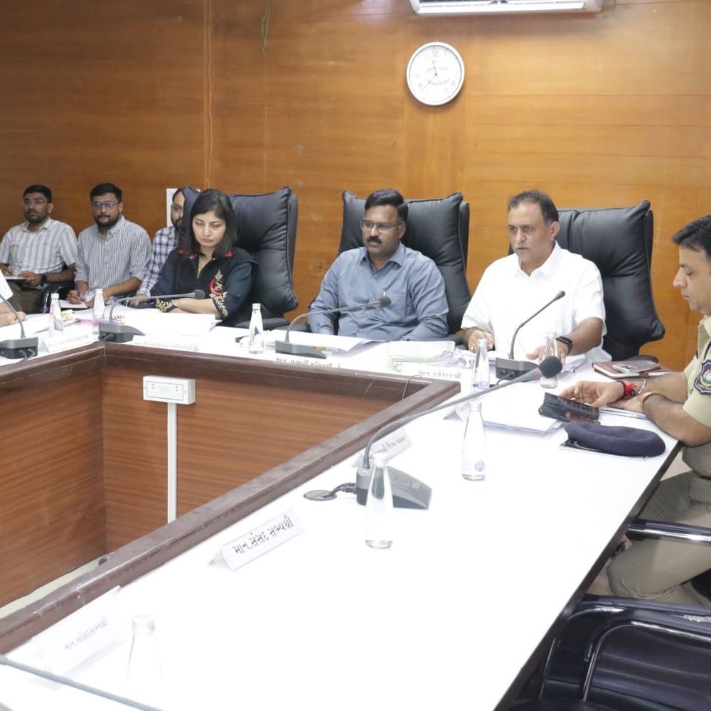 જિલ્લા સંકલન સમિતિની બેઠક યોજાઈ:નાગરિકલક્ષી કામોની પ્રગતિની વિસ્તૃત સમીક્ષા કરાઈ; પ્રભારી સચિવે નાગરિકોના પ્રશ્નો ઉકેલવા ખાસ ડ્રાઇવ સૂચવી