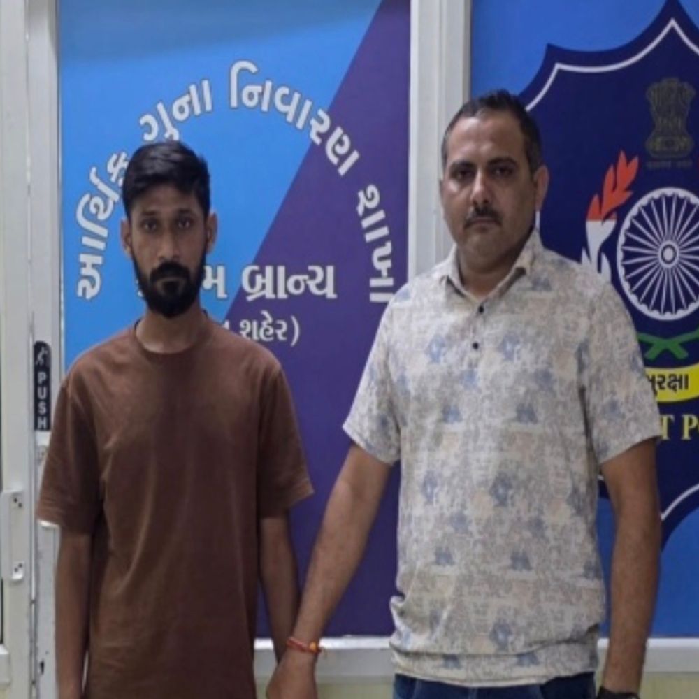 આંતરરાષ્ટ્રીય હીરા ઠગાઈનો પર્દાફાશ:US કંપનીના બોગસ બાયર બની 4.80 કરોડના હીરા પડાવનાર ગેંગનો સૂત્રધાર નિતિન વડછક ઝડપાયો