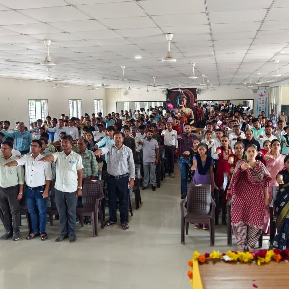 તાપીમાં 3700થી વધુ બાળકોને શાળામાં પુનઃ પ્રવેશ:વ્યારામાં ‘સમરસ વિદ્યાસેતુ’ અભિયાન સફળતાપૂર્વક સંપન્ન, સરકારી યોજનાની ટેલિફિલ્મ બતાવાઈ
