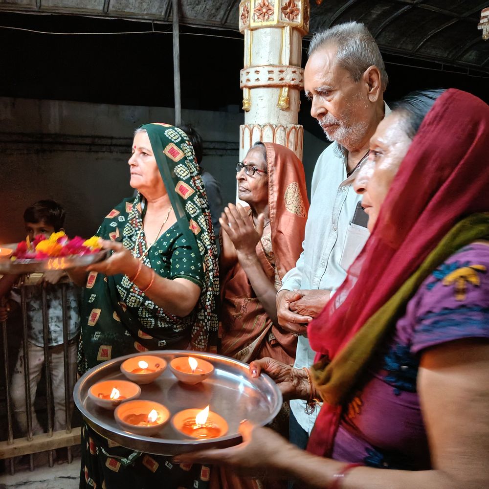 શિહોરી બસસ્ટેન્ડ દશામા મંદિરે દસમના દિવસે:મહાઆરતી અને ફરાળી મહાપ્રસાદનું આયોજન કરાયું