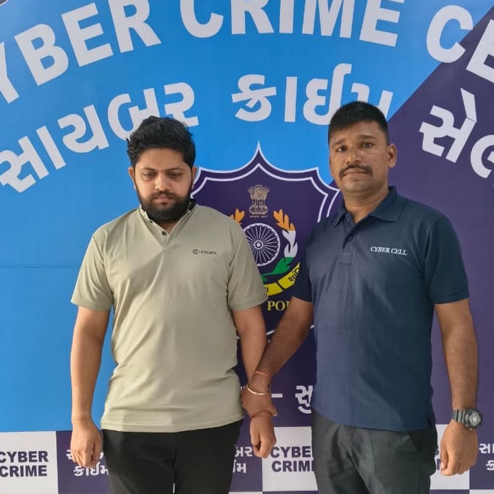 212 કરોડના દેશવ્યાપી સાયબર ફ્રોડમાં વોન્ટેડ રાજદીપ ધાંધલ ઝડપાયો:ડમી કંપનીઓ બનાવી સાયબર માફિયાઓને બેંક કિટ્સ વેચતો હોવાનો પર્દાફાશ