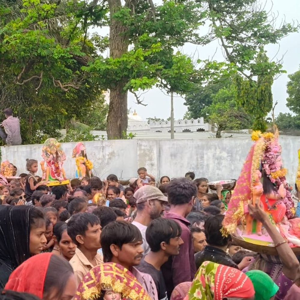 મહીસાગર કાંઠે દશામાંની વિદાય:1 લાખથી વધુ શ્રદ્ધાળુઓએ 10 હજાર મૂર્તિઓનું વિસર્જન કર્યું