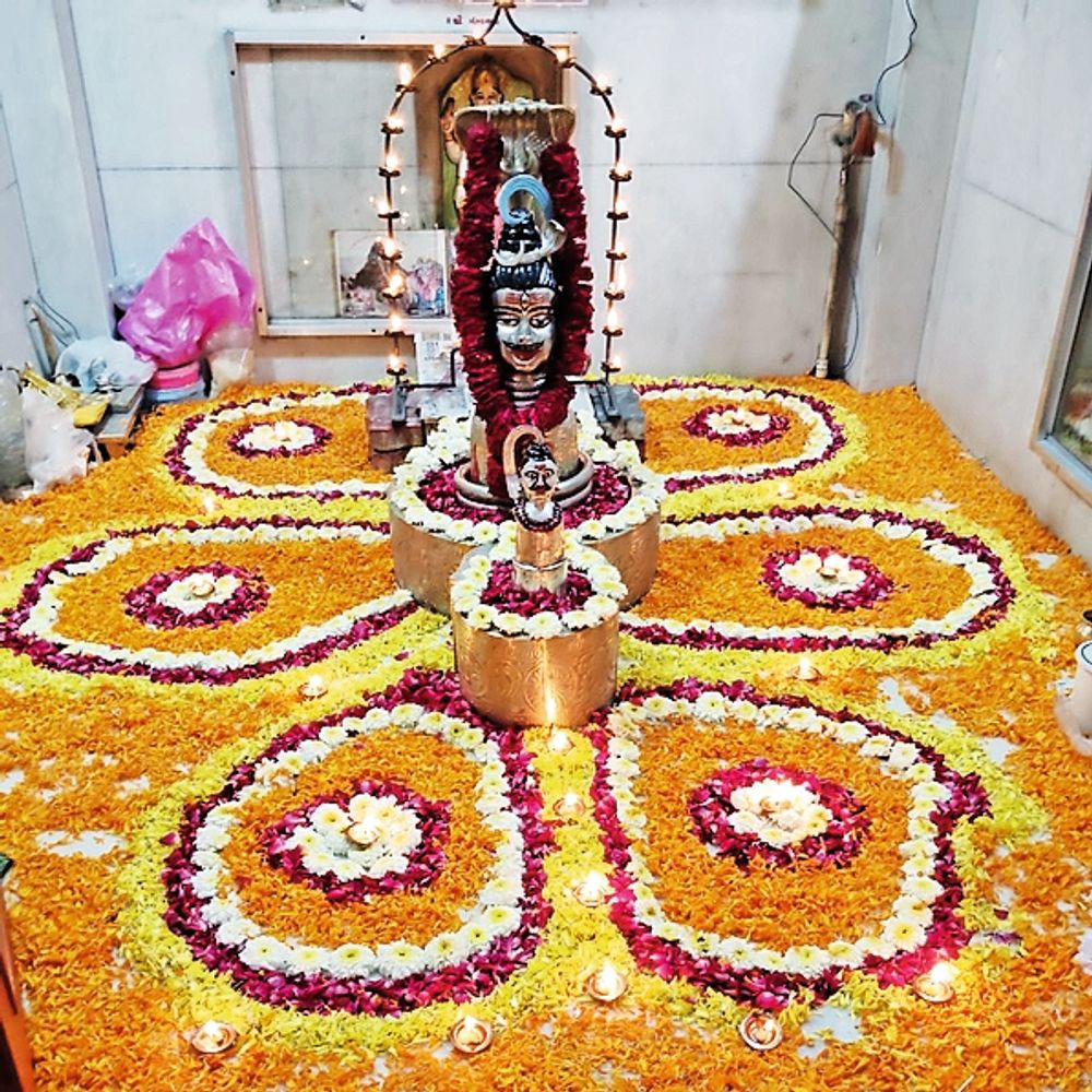 સુરેન્દ્રનગરમાં અણઘટનાથ મહાદેવ દક્ષિણામૂર્તિ સ્વરૂપે બિરાજમાન