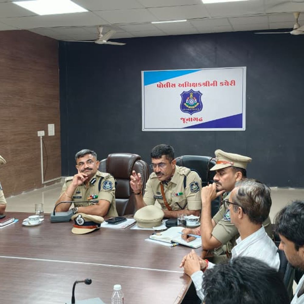 વેપારીઓએ પોલીસને માહિતી આપવા D I G એ કરી અપીલ