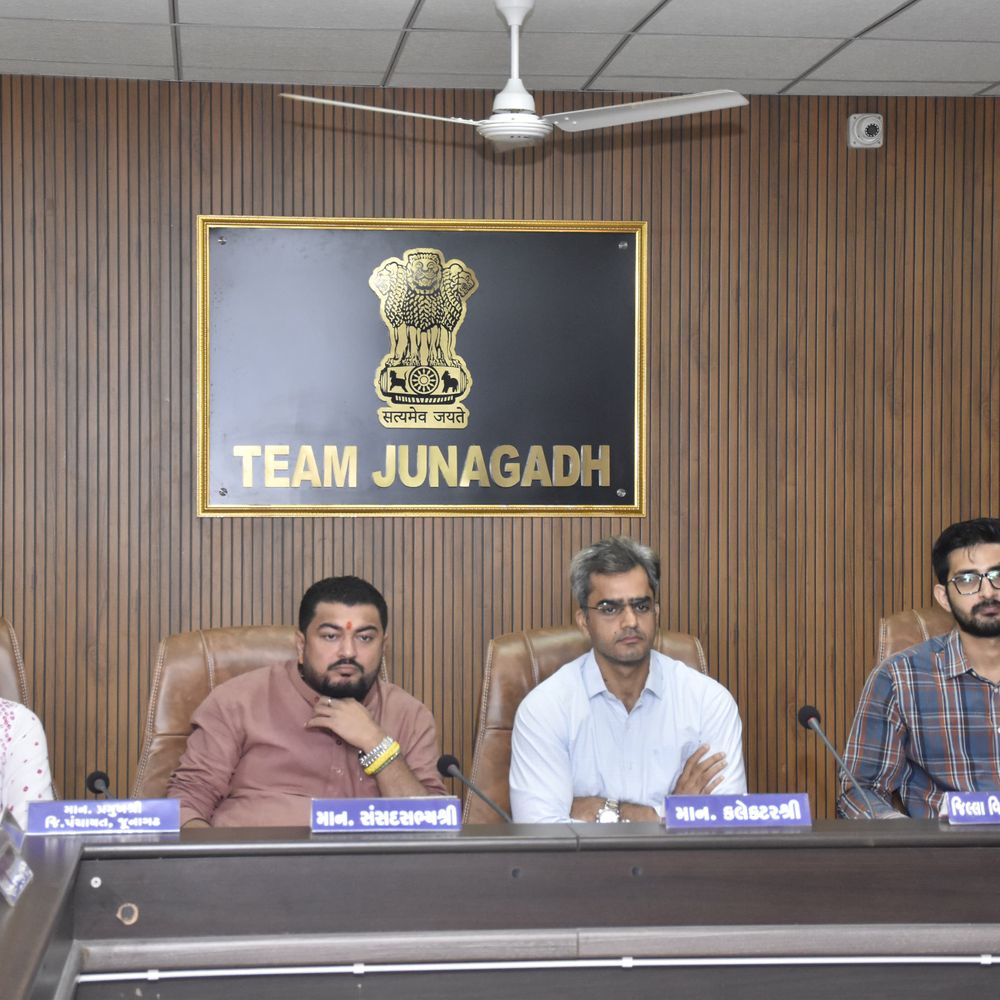 શહેરના આ સળગતા પ્રશ્નો પર ચર્ચા થઇ શકે એમ હતી:વર્ષમાં 4 જ વાર મળતી દિશા કમિટી જ દિશાવિહિન બની : સાંસદે પણ કોઈ "દિશા' જ ન બતાવી !