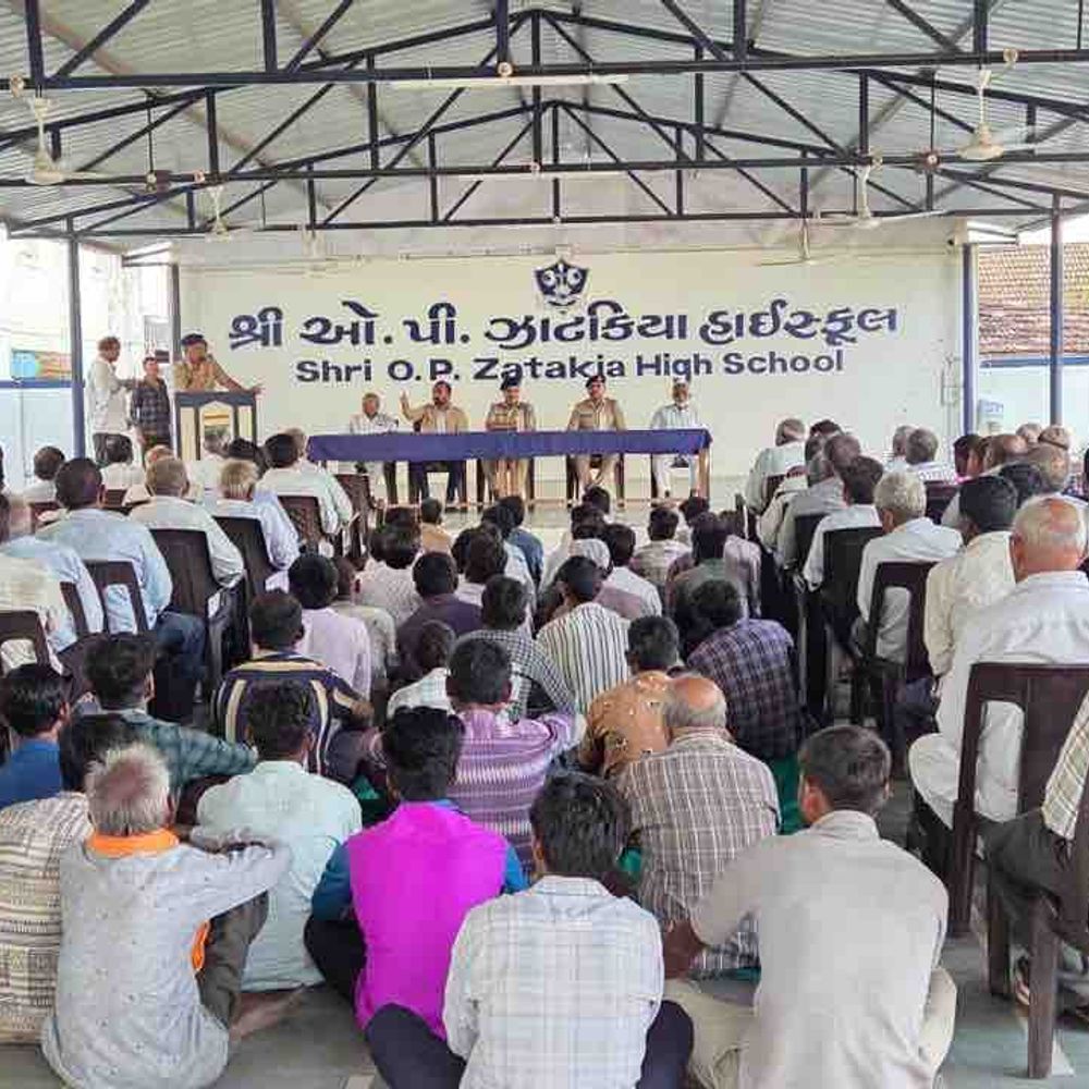 અમરેલીમાં 'સુરક્ષા કવચ' એપનો સેમિનાર:1,888 મજૂર-કારીગરોની નોંધણી કરાઈ, ગુના નિયંત્રણનો હેતુ