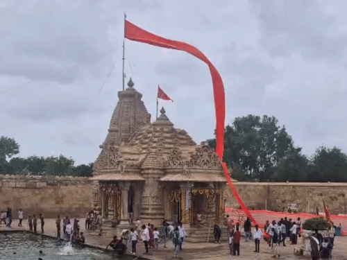 તરણેતર ત્રિ-નેત્રેશ્વર મહાદેવ: બે શિવલિંગ, દ્રૌપદી સ્વયંવર અને અર્જુન મત્સ્યવેધની પૌરાણિક ભૂમિ.