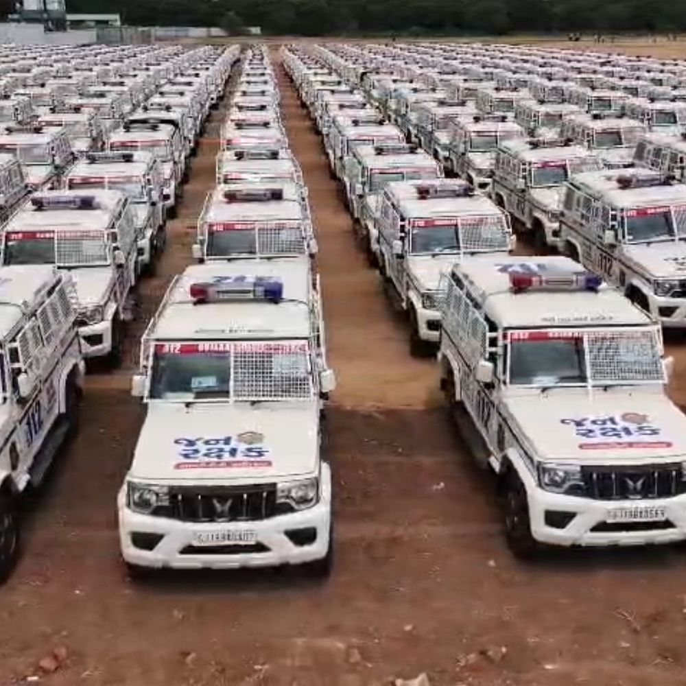 112માં ગુજરાત પોલીસની ‘સ્પીડ’ વધશે:500 નવા જનરક્ષક વાહનો સાથે હવે 1000 PCR વાન 24 કલાક દોડશે, 27 મિનિટનો રિસ્પોન્સ ટાઈમ હવે 10.49 મિનિટ